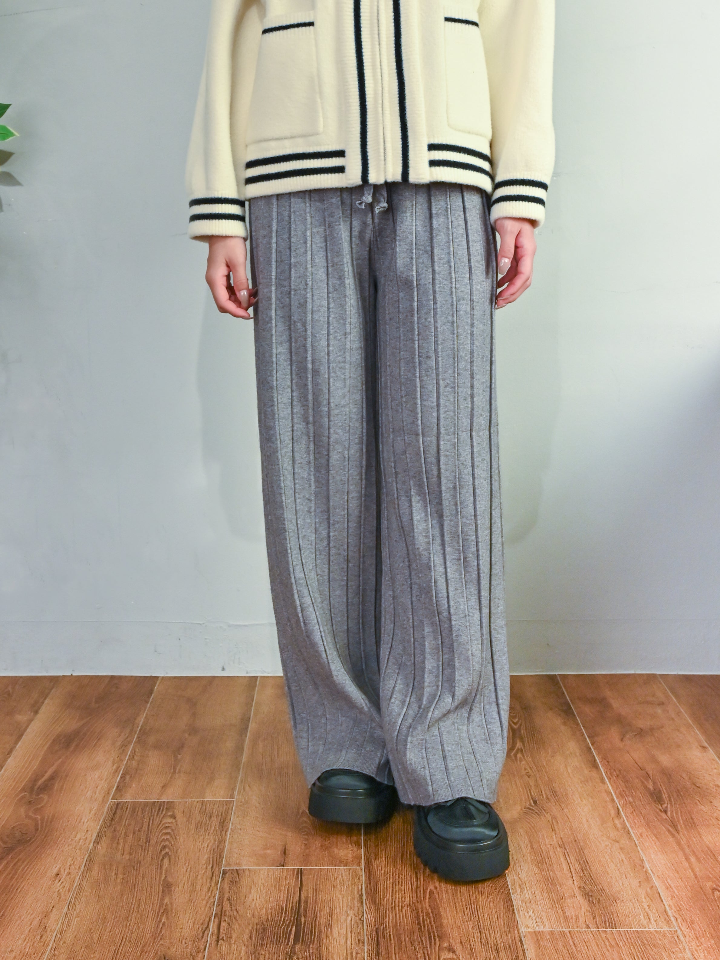 プリーツ見えニット・ワイドパンツ#25831006